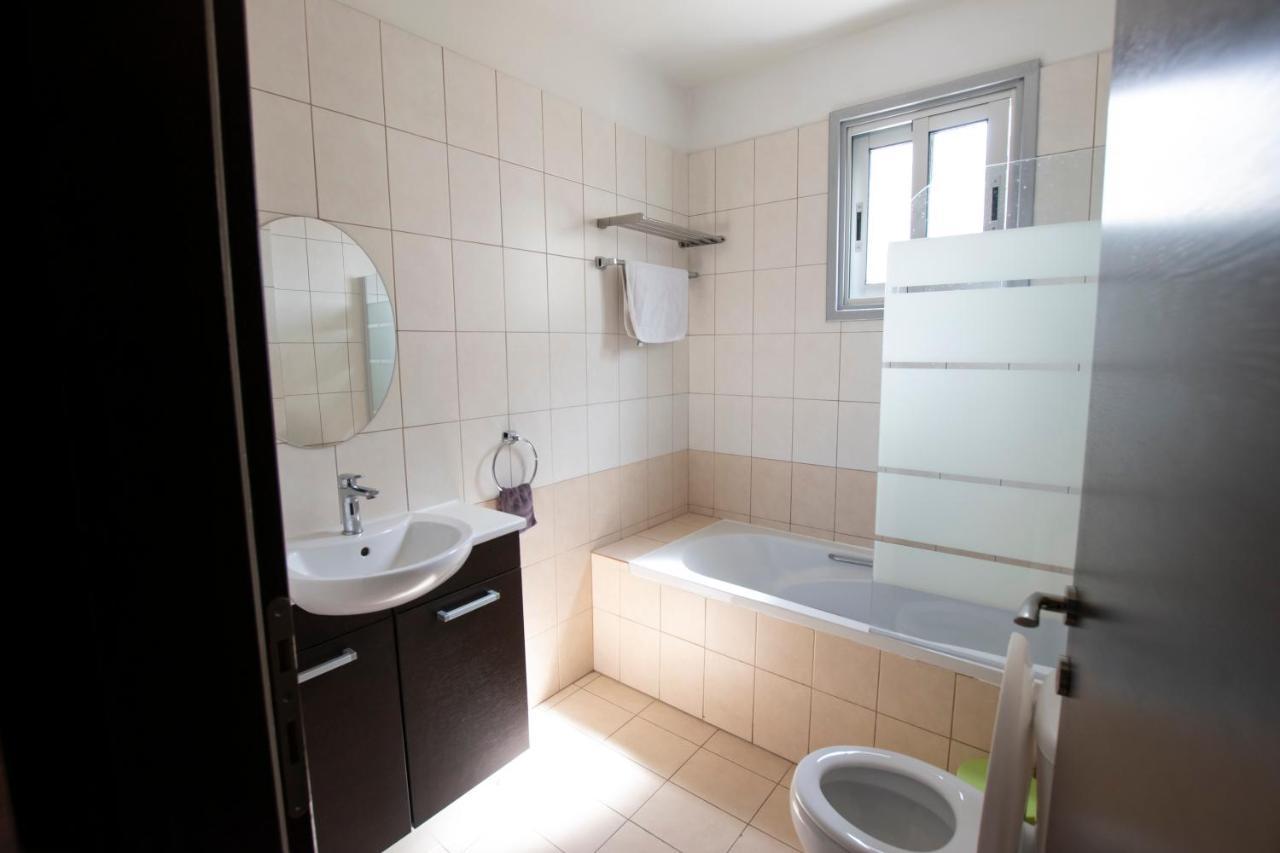 Glabur Stays - The Executive 2 Bdr - Nicosia City, Free Parking & Wifi, Welcomes You!!! Dış mekan fotoğraf